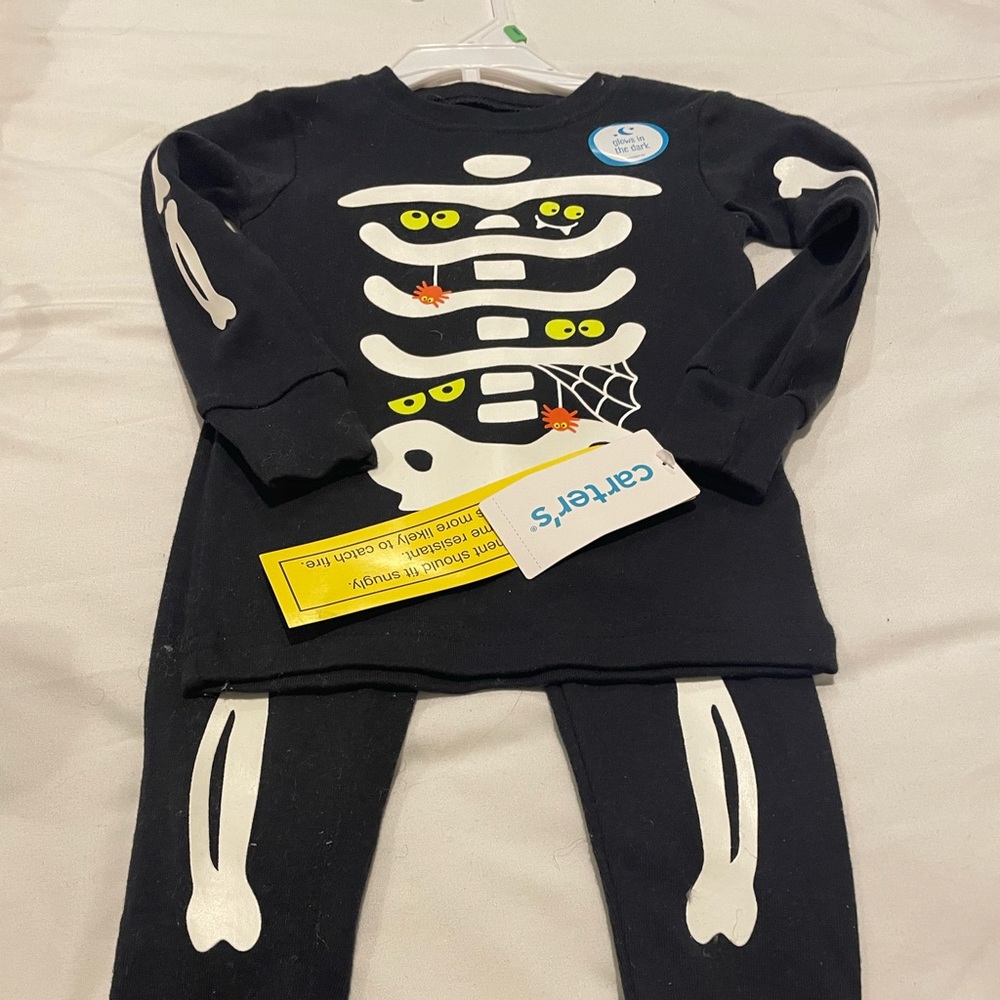 NWT carters halloween pajamas